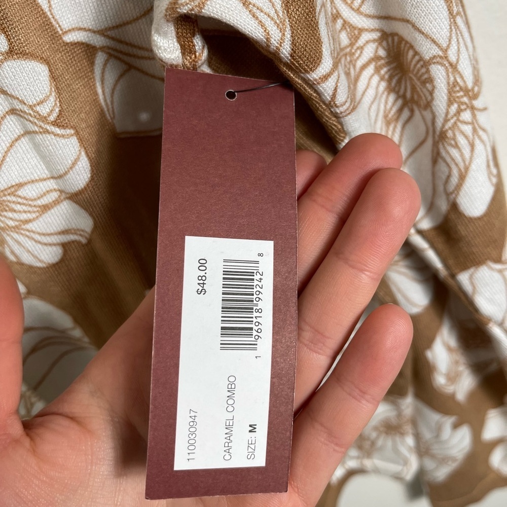 LOVE SCARLETT Blouse Buttons Beige Brown Floral Women's Size M NWT - Picture 7 of 14